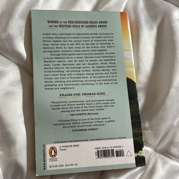 BOOK BUNDLE!! Black Elk Speaks, Medicine River and The Rez Sisters - Picture 7 of 7